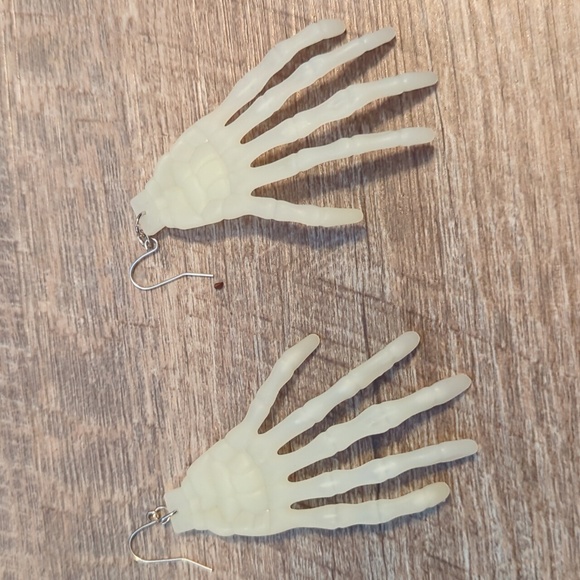 Skeleton handmade earrings NWOT - Picture 15 of 16